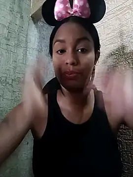 Snapshot of Fernanda30 chatting on November 8, 2025, 1:55 pm Fernanda30 online show from November 8, 2025, 1:55 pm