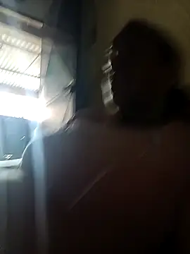 Snapshot of Fernanda30 chatting on December 15, 2025, 6:23 pm Fernanda30 online show from December 15, 2025, 6:23 pm