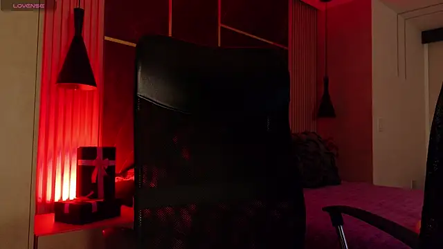 Snapshot of ParisSalvatore chatting on January 13, 2026, 2:00 pm ParisSalvatore online show from January 13, 2026, 2:00 pm