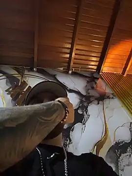 Ades Lowe online show from November 2, 2025, 7:11 am