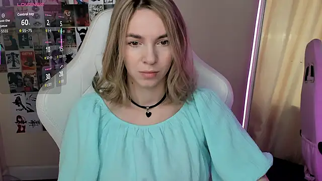 NessaDiazz online show from September 21, 2025, 1:18 am