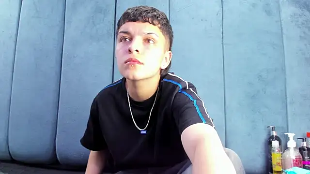 Megan Thompson  online show from March 7, 2026, 2:08 am