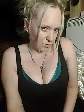 Bouncy-Bella28X online show from October 15, 2025, 7:41 am