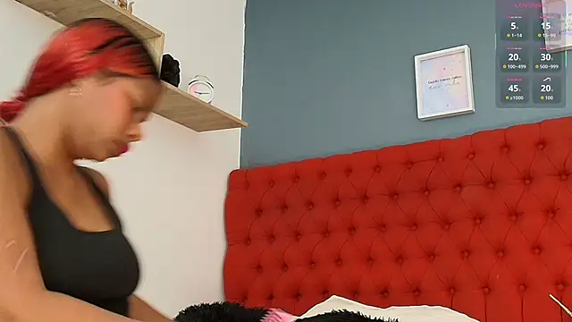 keyla mejia online show from October 9, 2025, 12:03 pm