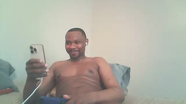 Snapshot of icysmoke2 chatting on May 19, 2026, 11:33 pm icysmoke2 online show from May 19, 2026, 11:33 pm