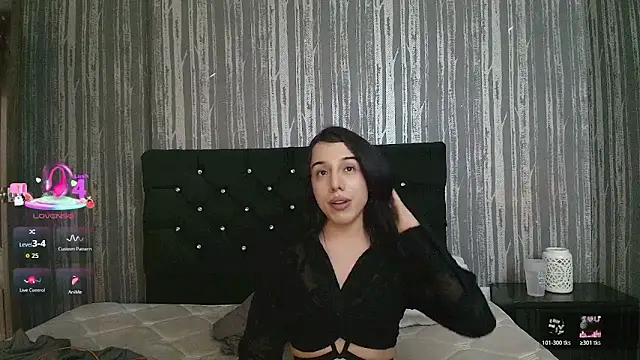 Alicee Moonn online show from June 3, 2026, 9:20 pm