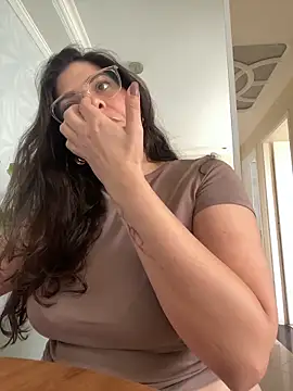 Melissa Noir online show from February 9, 2026, 2:32 pm