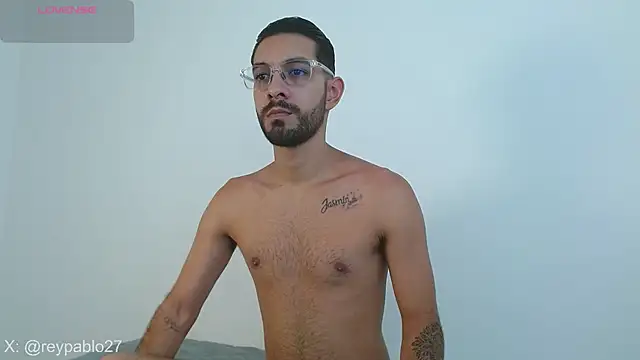 ReyPablo1 online show from November 19, 2025, 9:15 pm