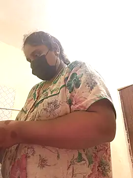 Villageanuty online show from October 18, 2025, 6:58 am