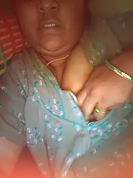 Villageanuty online show from November 4, 2025, 1:21 pm