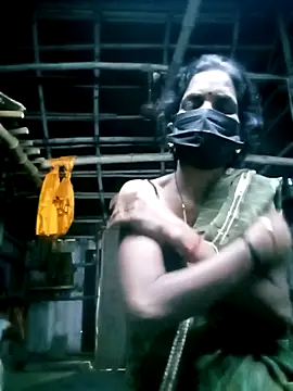 Snapshot of Tamilauntyhot chatting on October 8, 2025, 1:03 am Tamilauntyhot online show from October 8, 2025, 1:03 am