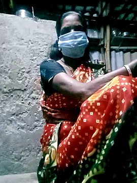 Snapshot of Tamilauntyhot chatting on October 17, 2025, 1:53 am Tamilauntyhot online show from October 17, 2025, 1:53 am