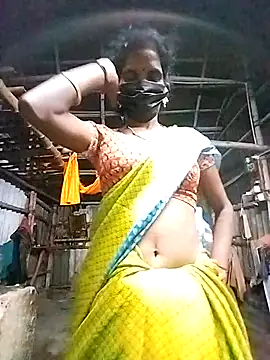 Snapshot of Tamilauntyhot chatting on October 28, 2025, 1:47 pm Tamilauntyhot online show from October 28, 2025, 1:47 pm