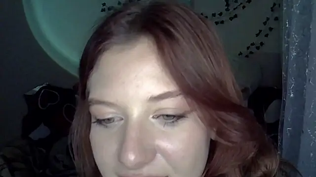 Lily Ember online show from November 19, 2025, 6:19 pm