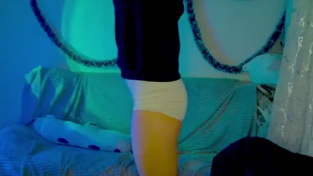 Lily Ember online show from January 13, 2026, 8:03 pm