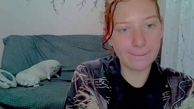 Lily Ember online show from March 18, 2026, 8:01 pm