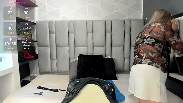 Charlot milf online show from February 10, 2026, 11:58 am