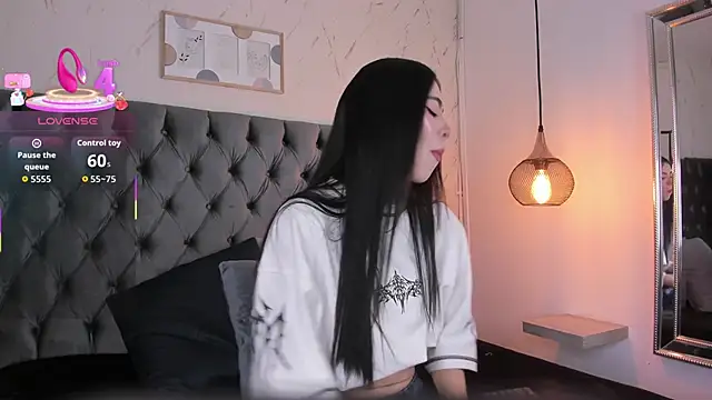 Anya Belth online show from December 15, 2025, 8:02 pm