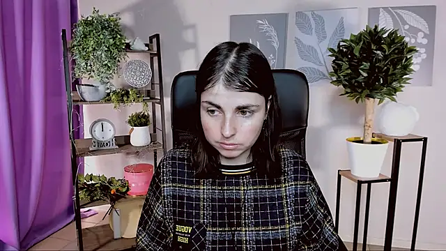 MartaEdams online show from March 31, 2026, 6:14 am