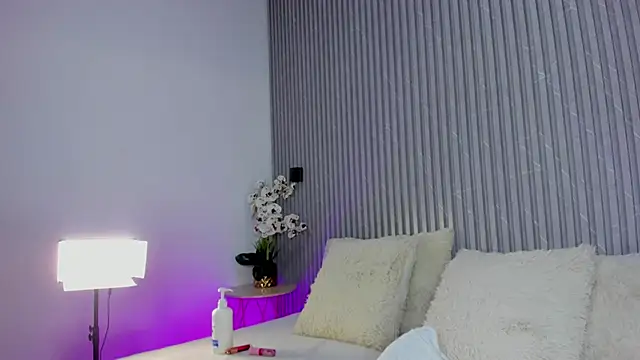 DAFNECOX online show from September 19, 2025, 3:08 am