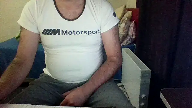 Snapshot of st206boy chatting on October 16, 2025, 2:56 am st206boy online show from October 16, 2025, 2:56 am