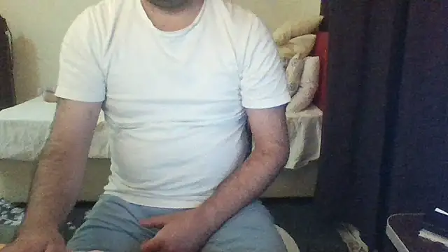 Snapshot of st206boy chatting on June 17, 2026, 12:02 am st206boy online show from June 17, 2026, 12:02 am