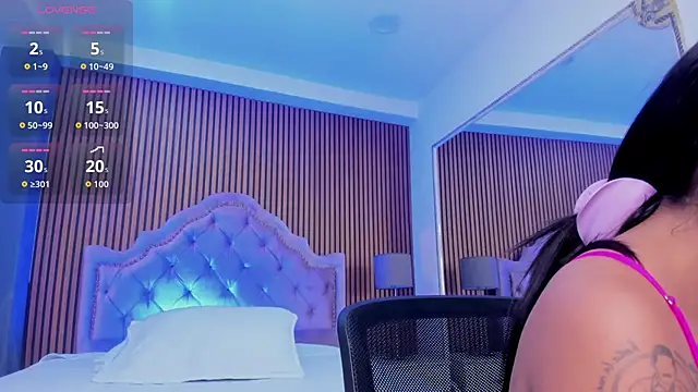 SelenaStonne online show from October 28, 2025, 8:11 pm