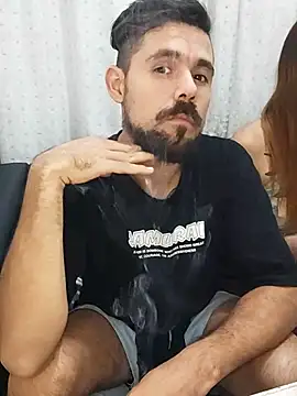 Snapshot of parejajuguetona420 chatting on April 22, 2026, 3:53 am parejajuguetona420 online show from April 22, 2026, 3:53 am