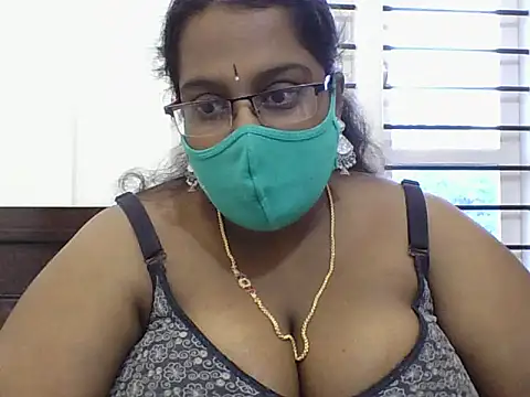 Reena-gowda online show from September 25, 2025, 2:37 am