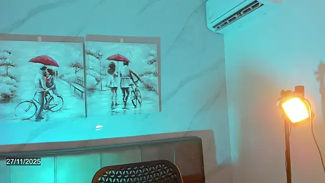 Dreams Chloe online show from November 27, 2025, 5:31 am