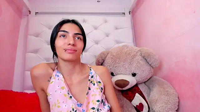 eimy skinny  online show from March 24, 2026, 1:49 pm