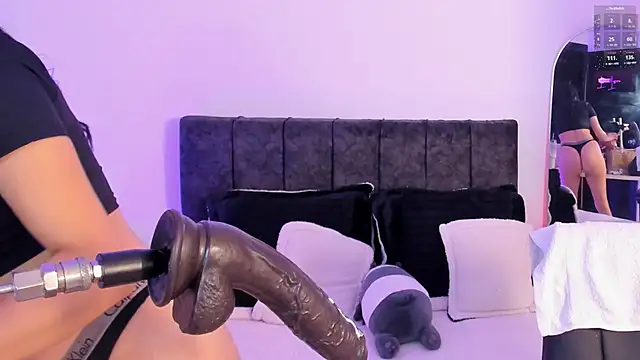 Taylormaxwell online show from April 20, 2026, 10:44 pm