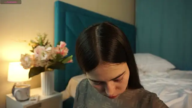 Snapshot of ywixos chatting on November 23, 2025, 3:23 pm ywixos online show from November 23, 2025, 3:23 pm