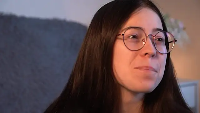 Snapshot of ywixos chatting on December 1, 2025, 2:33 pm ywixos online show from December 1, 2025, 2:33 pm