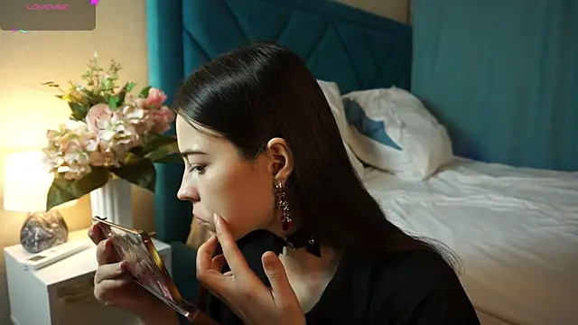 Snapshot of ywixos chatting on December 21, 2025, 2:24 pm ywixos online show from December 21, 2025, 2:24 pm