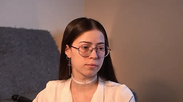 Snapshot of ywixos chatting on February 23, 2026, 2:25 pm ywixos online show from February 23, 2026, 2:25 pm