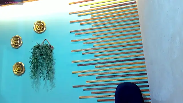 jharol cardonaa online show from September 19, 2025, 1:29 am