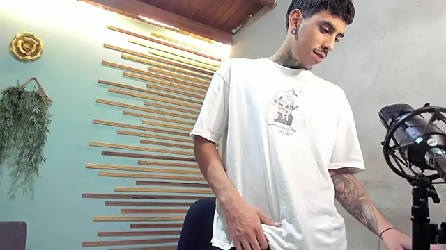 jharol cardonaa online show from October 26, 2025, 1:33 am