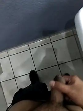 Leofj007 online show from November 21, 2025, 7:01 pm