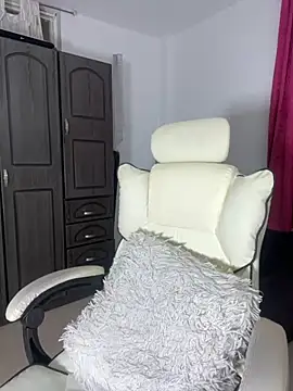 Issa Santana online show from September 15, 2025, 7:58 pm