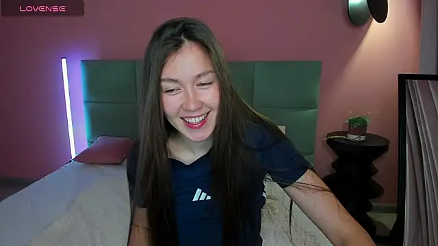 Tina Porter online show from November 18, 2025, 1:33 am