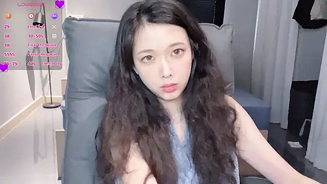 NiNi-baby520 online show from September 10, 2025, 7:30 am