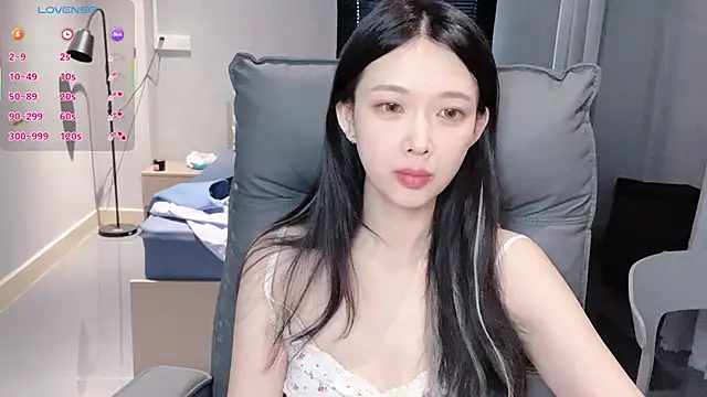 NiNi-baby520 online show from November 20, 2025, 7:19 am