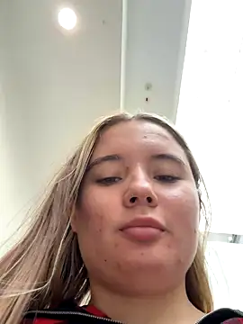 StephanieMur online show from September 9, 2025, 6:24 am