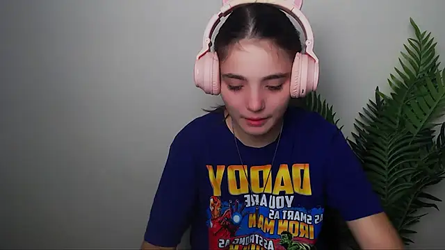 Sun Shine   online show from September 20, 2025, 8:32 pm