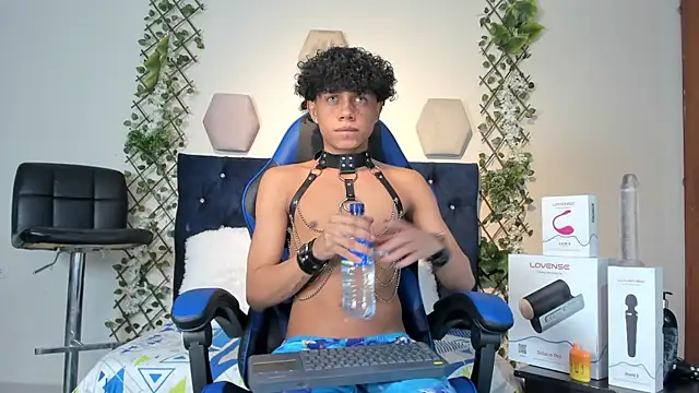 Snapshot of _taylor_black chatting on November 6, 2025, 12:33 am taylor black online show from November 6, 2025, 12:33 am