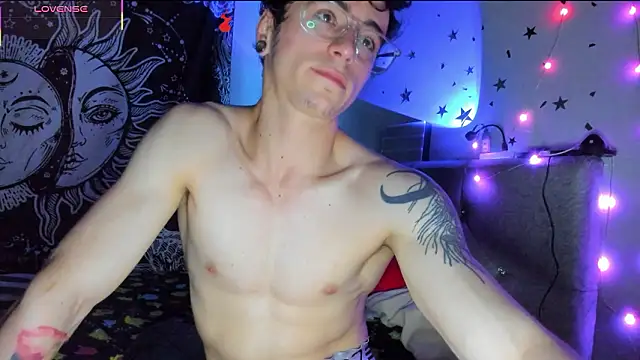 puepleholly online show from January 18, 2026, 11:30 pm