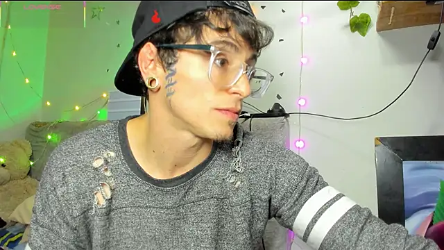 puepleholly online show from February 3, 2026, 12:20 am