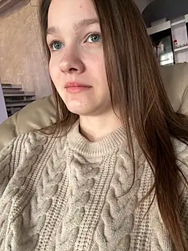 MichelleRoux online show from October 5, 2025, 10:35 am