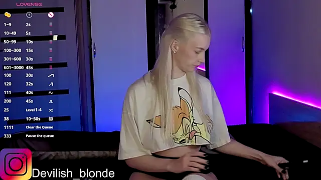 HitchcocianBlonde online show from November 29, 2025, 5:27 pm